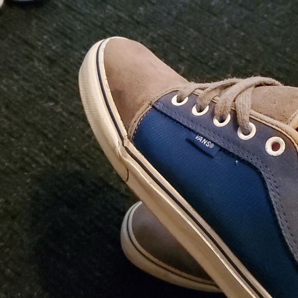 Vans Chukka Low Sneakers - Picture 3 of 3